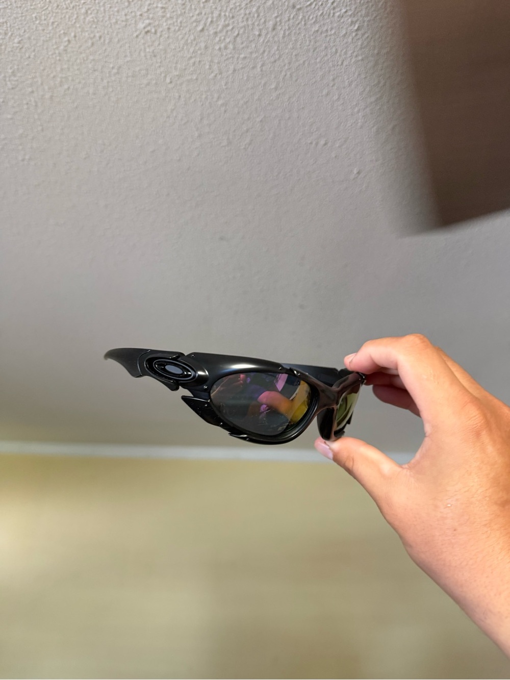 Sport Shield Sunglasses in Gloss Black with Mirrored Lenses o sunglasses